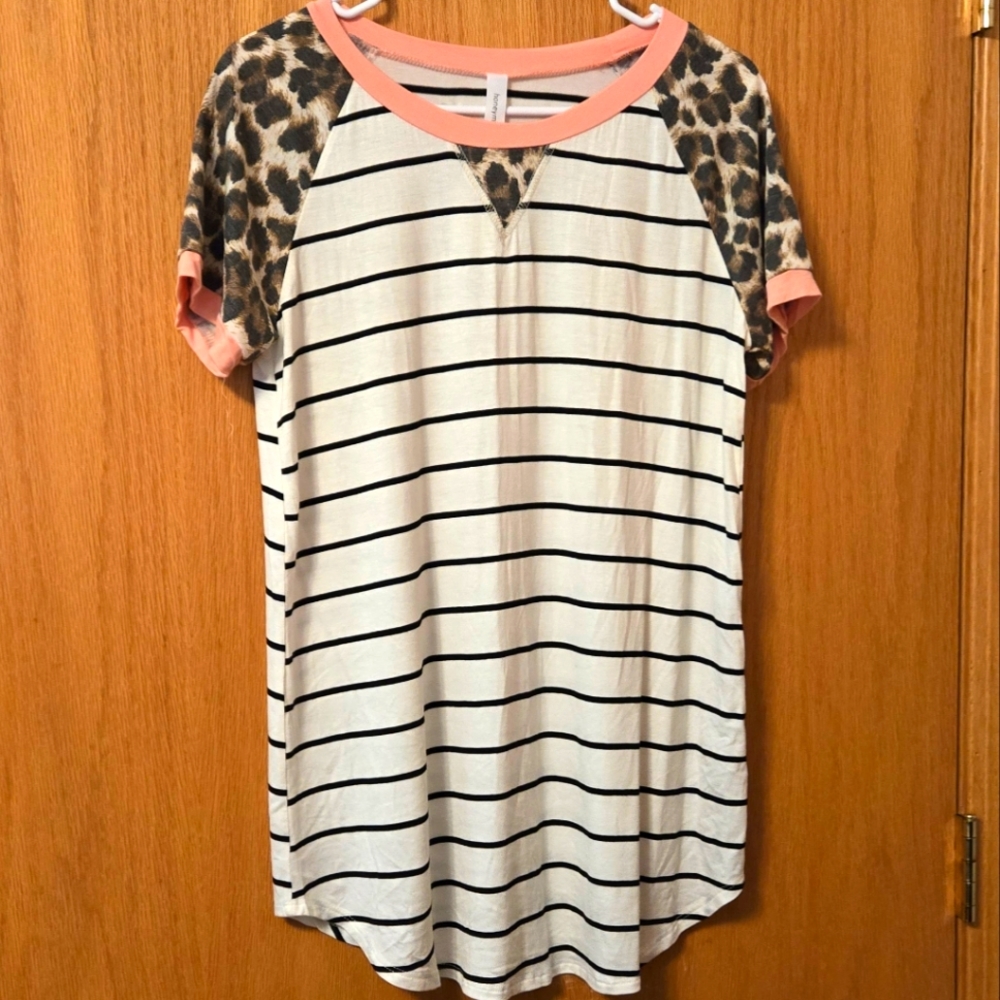 NWT Honey Me Leopard Striped Top